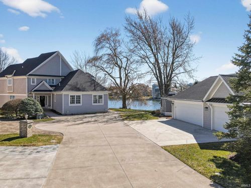 3-102 N Front St, Syracuse, IN, 46567-1306 | Card Image