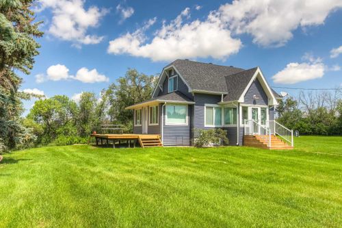 160075 Rural Road 12, Vulcan, AB, T0L2B0 | Card Image