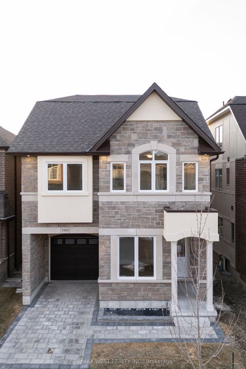 3903 Koenig Rd, Burlington, ON, L7M0Z9 | Card Image