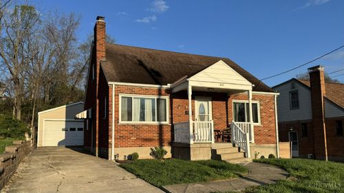 217 W Crest Drive, Reading, OH, 45215 | Card Image