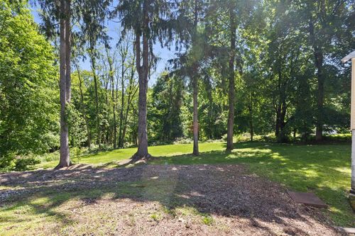 208 Tomahawk St, Yorktown Heights, NY, 10598-6323 | Card Image