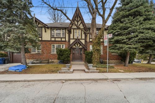 lower-apt-b-2 Montye Ave, York, ON, M6S2G9 | Card Image