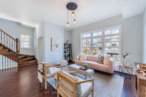 2122 Royal Gala Cir, Mississauga, ON, L4Y0H2 | Card Image