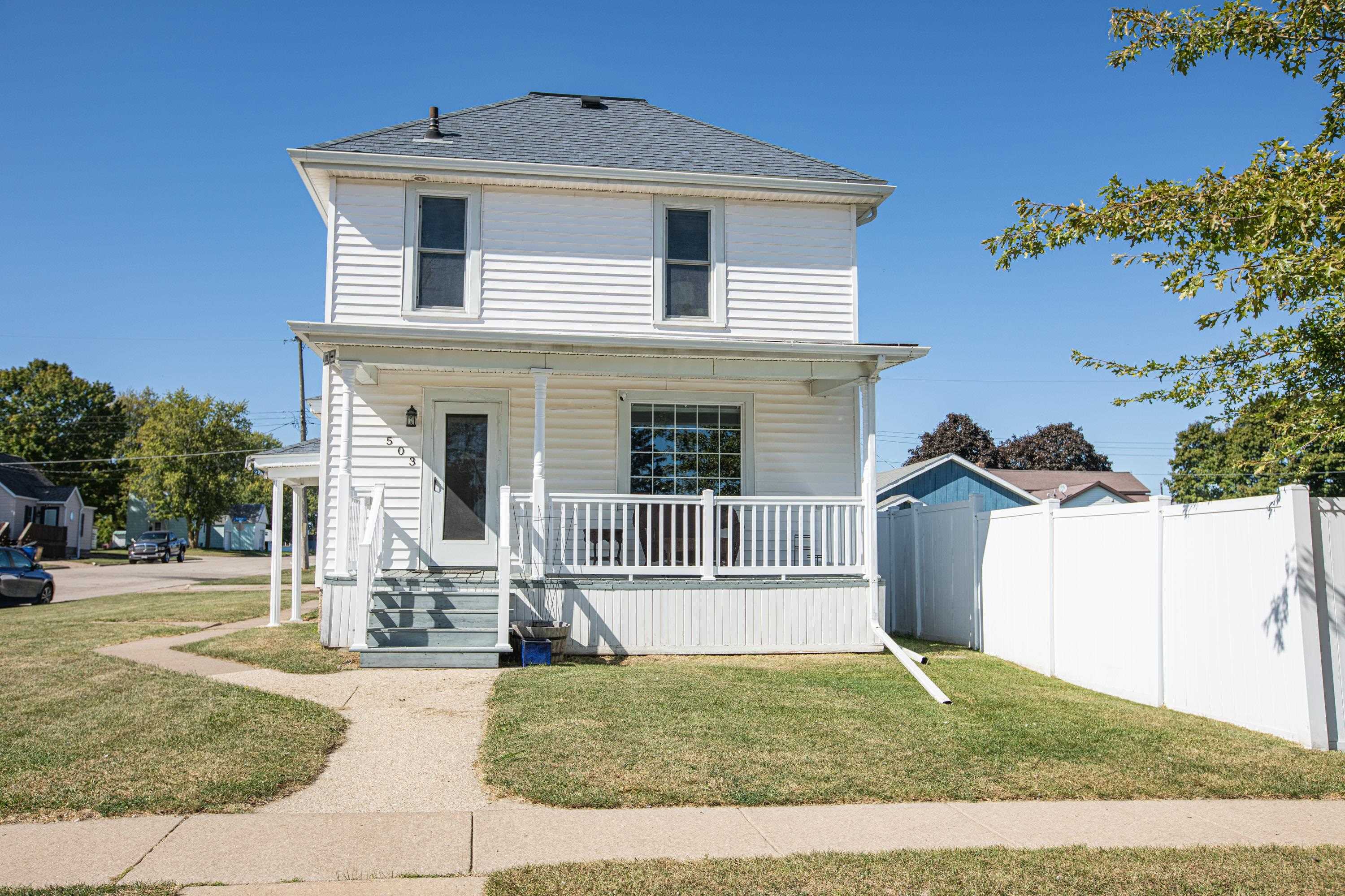 Jackson St, Cuba City, WI 53807