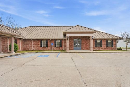 3111 Ryan St, Lake Charles, LA, 70601-8514 | Card Image