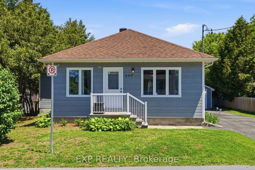 599 Victor St, Rockland, ON, K4K1E4 | Card Image