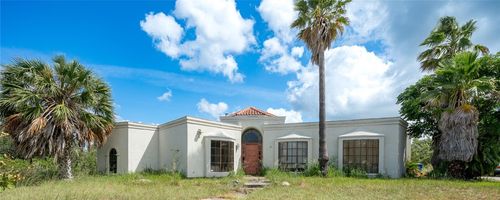 643 N Pirate Blvd, Sinton, TX, 78387-2703 | Card Image