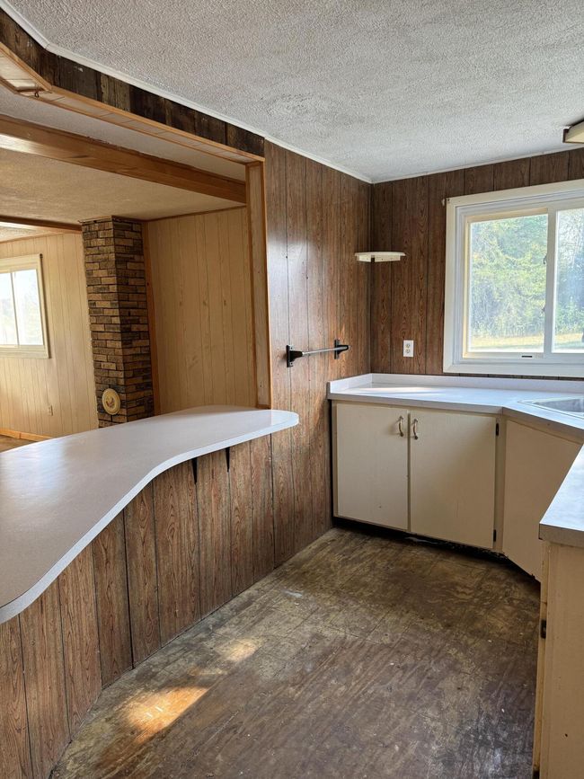 Kitchen | Image 12