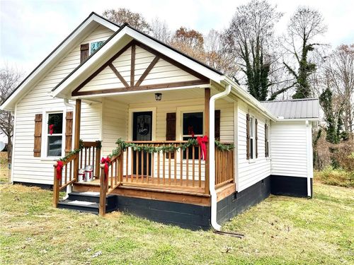 351 Huckleberry Ridge Rd, Hiddenite, NC, 28636-9289 | Card Image