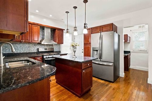 2-15 Fairmount St, Boston, MA, 02124-4652 | Card Image