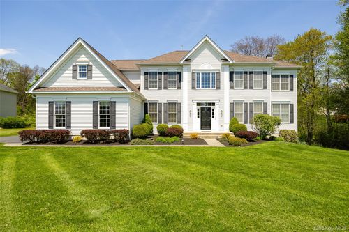 26 Hayden Ct, Poughkeepsie, NY, 12603-6275 | Card Image