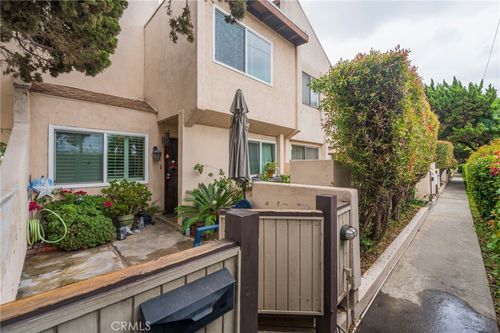 unit-a1-16710 Orange Ave, Paramount, CA, 90723-6830 | Card Image