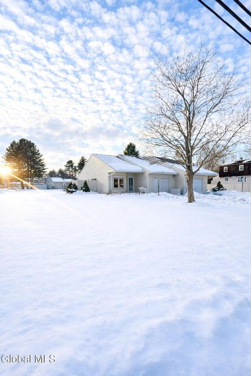 119 Fort Hunter Rd, Schenectady, NY, 12303-4639 | Card Image