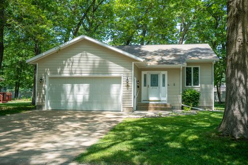 1052 Wildwood Ln, Muskegon, MI, 49441-3292 | Card Image