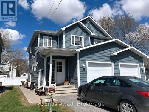 102 Mill Street, Russell, ON, K4R1A2 | Card Image