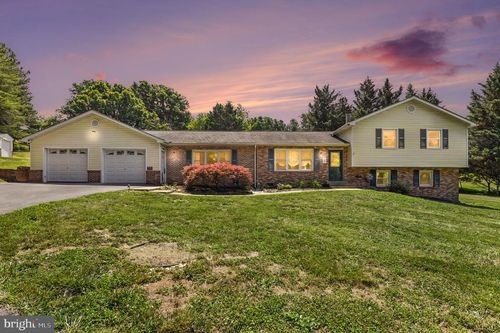 3944 Harrisville Rd, MOUNT AIRY, MD, 21771-8215 | Card Image