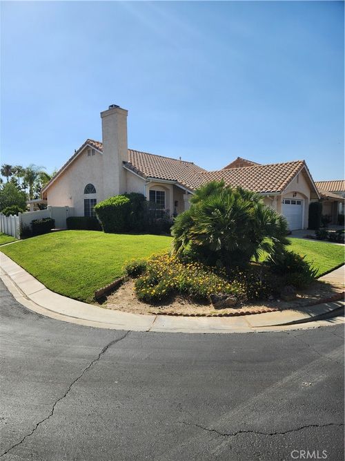 781 Torrey Pines Rd, Banning, CA, 92220-5365 | Card Image