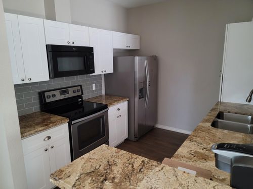 517 1/2 Atchison St, Sealy, TX, 77474-2703 | Card Image