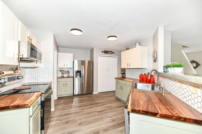 Kitchen | Image 10