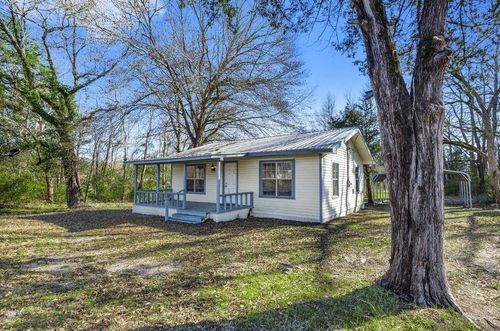 472 E Main St, Zavalla, TX, 75980-9206 | Card Image