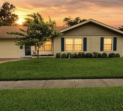 503 Scarlet St, Lake Charles, LA, 70605-1720 | Card Image