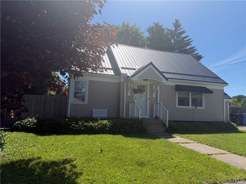 25 Yong St, Cortland, NY, 13045-1611 | Card Image