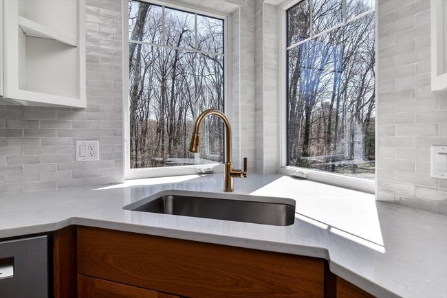 2 Emerald Dr, House other with 5 bedrooms, 6 bathrooms and 4 parking in Hopkinton MA | Image 4