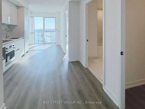 707-225 Commerce St, Concord, ON, L4K5C3 | Card Image