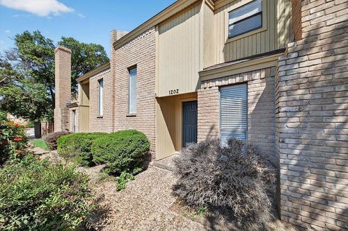 1202 W Scharbauer Dr, Midland, TX, 79705-8733 | Card Image