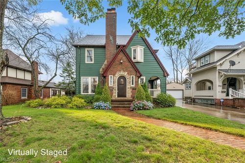 708 Park Ave, Elyria, OH, 44035-6608 | Card Image