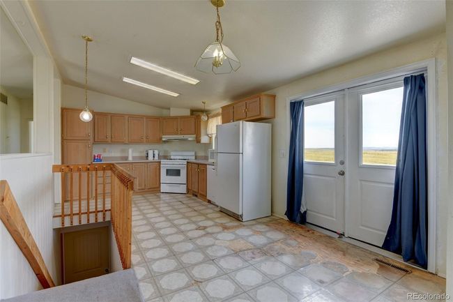 22126 County Road 150, House other with 3 bedrooms, 2 bathrooms and 2 parking in Agate CO | Image 7