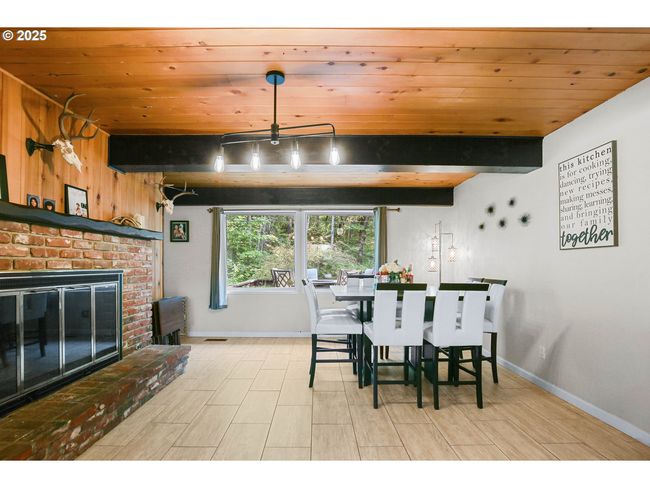 4247 Redwood Hwy, House other with 5 bedrooms, 3 bathrooms and null parking in Grants Pass OR | Image 8