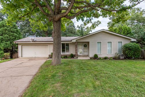 8929 42nd Ct, Kenosha, WI, 53142-5302 | Card Image