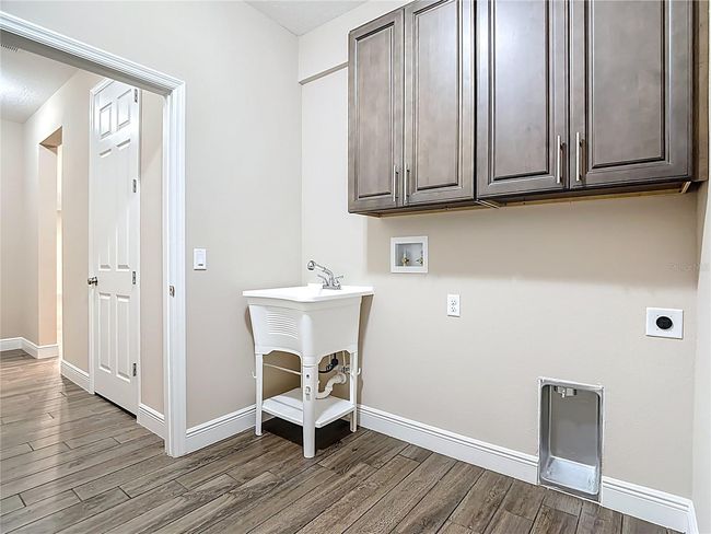 Laundry Room | Image 23