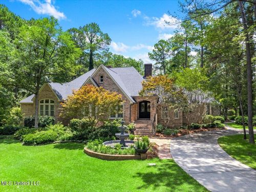 2 Indian Bayou Rd, Hattiesburg, MS, 39402-8717 | Card Image