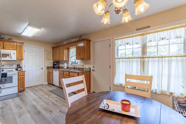 165 Cromwell St, House other with 3 bedrooms, 2 bathrooms and null parking in Savannah TN | Image 7