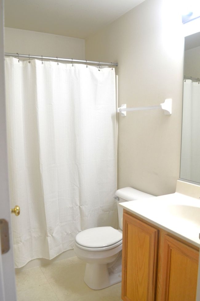 Hall Full Bath | Image 14