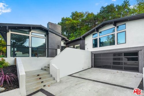 3873 Royal Woods Dr, Sherman Oaks, CA, 91403-4215 | Card Image