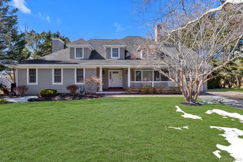 18 Landing Ln, Southampton, NY, 11968-4405 | Card Image