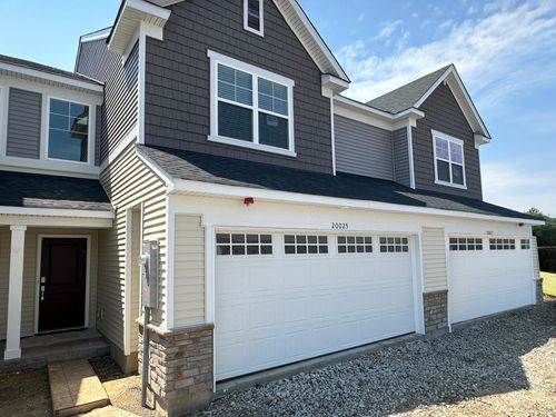 20025 62nd Pl, Corcoran, MN, 55340-1011 | Card Image