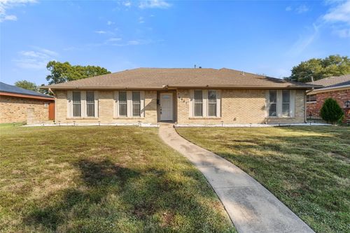 6907 Pickrell Dr, Dallas, TX, 75227-1721 | Card Image