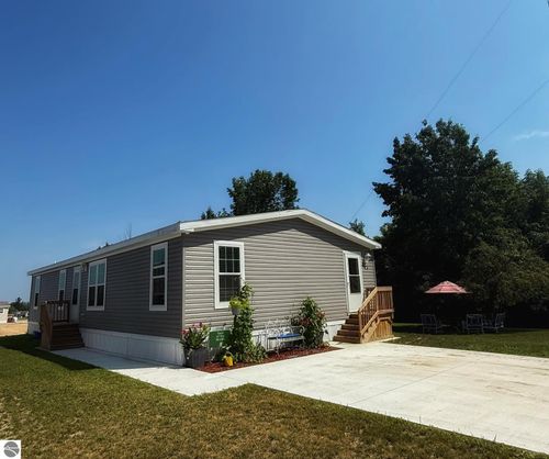 1187 Ironstone Drive, Mt Pleasant, MI, 48858 | Card Image