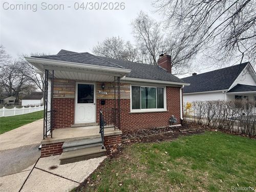 2722 Banner St, Dearborn, MI, 48124-4458 | Card Image