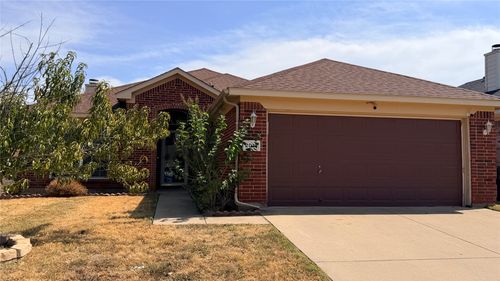 2013 Kingsbrook Trl, Fort Worth, TX, 76120-5080 | Card Image