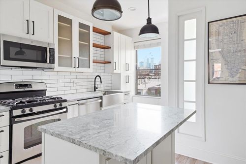 5l-1013 PARK AVE 10th St, Hoboken, NJ, 07030 | Card Image