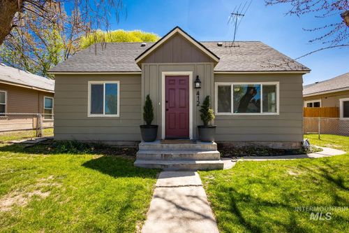 412 17th Ave N, Nampa, ID, 83687-4022 | Card Image