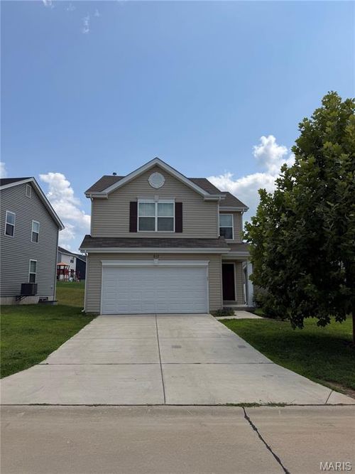 612 Summer Breeze Ln, Eureka, MO, 63025-4152 | Card Image