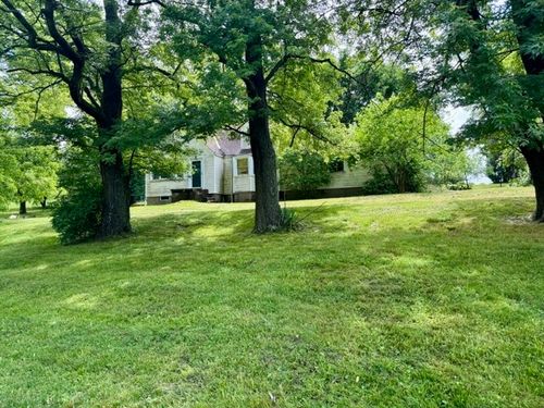 2704 Edith Dr, Lower Burrell, PA, 15068 | Card Image