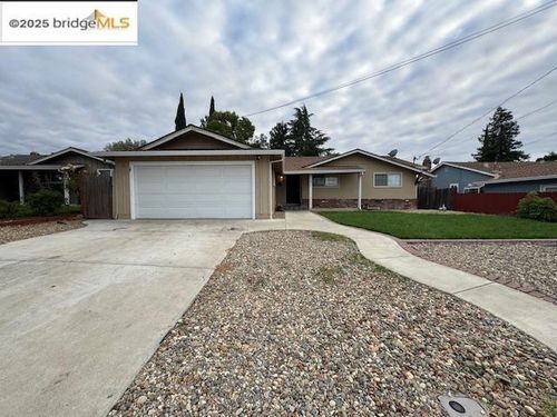 1027 San Carlos Dr, Antioch, CA, 94509-4743 | Card Image