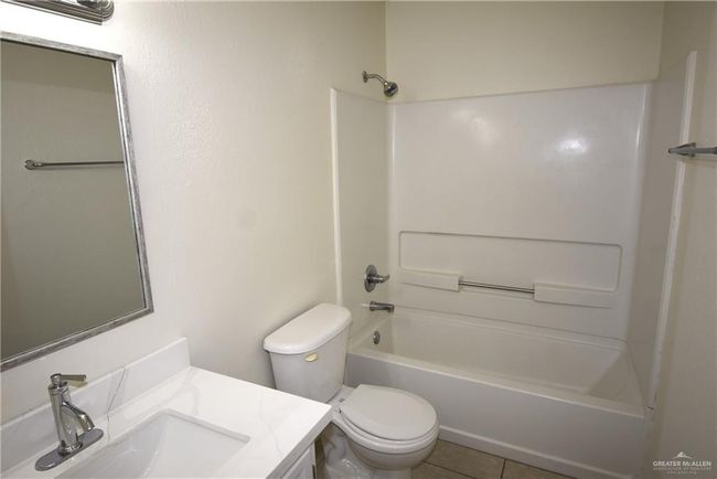Master Bathroom | Image 7